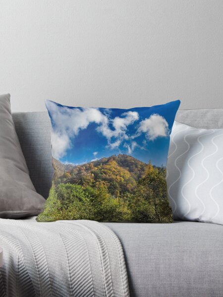 Artikel-Vorschau von Japanische Berglandschaft, designt und verkauft von arat192.