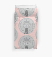 Dörotea es... ¡cara de una moneda! Duvet Cover