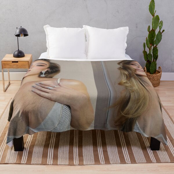 Item preview, Hailee Steinfeld Glamour designed and sold by sarzerdesigns.