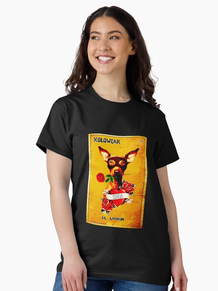 Imagen 1 de 7, Camiseta clásica con la obra Lotería 2 de XoloWear24, diseñada y vendida por XoloWear24.