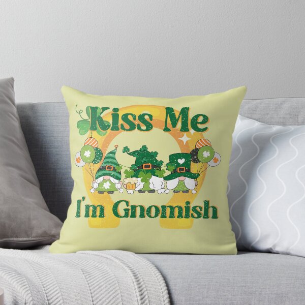 Aperçu de l'œuvre Embrasse-moi, je suis gnome : fantaisie de la Saint-Patrick - Distressed créée et vendue par FaeryNuff.