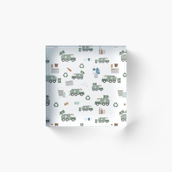 Item preview, Lindo camión de reciclaje verde Vehículos para niños designed and sold by idovedesign.