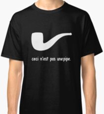Ceci n'est pas une pipe white Classic T-Shirt