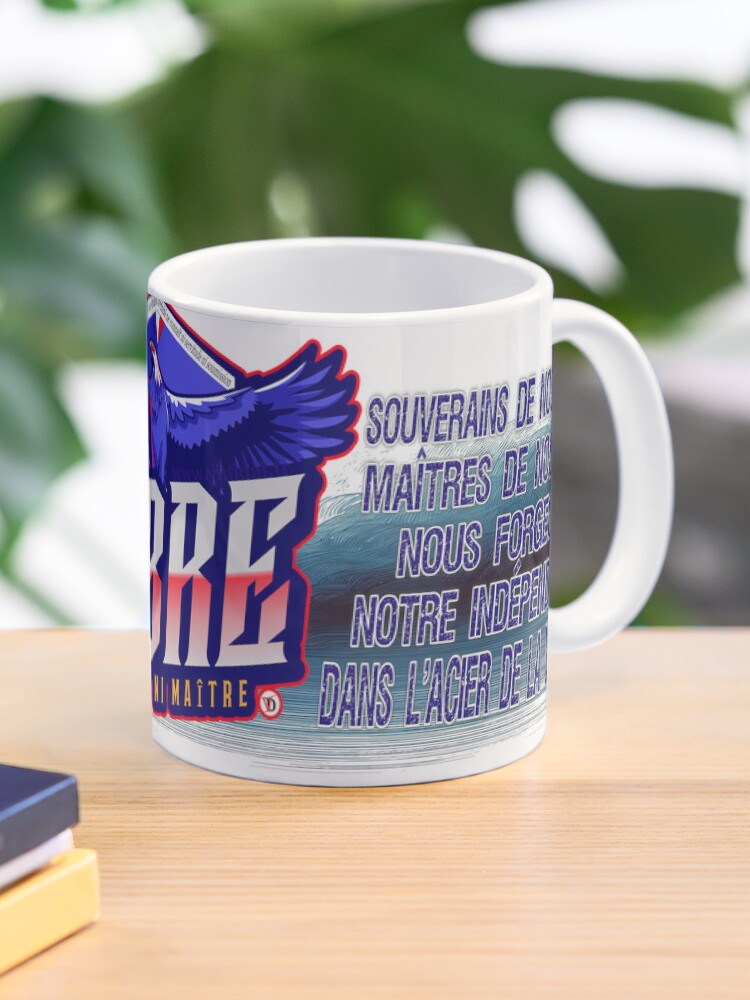 Aperçu 1 sur 6. Mug à café avec l'œuvre Libre. créée et vendue par Vinidal.