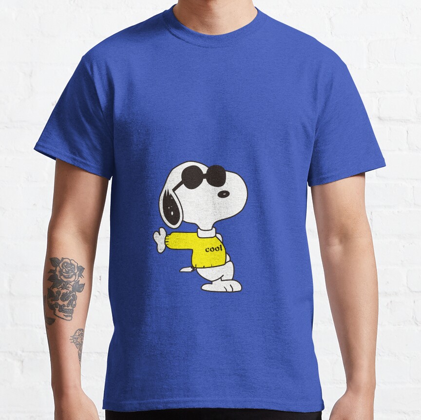 Cool Snoopy Classic T-Shirt New Fashion