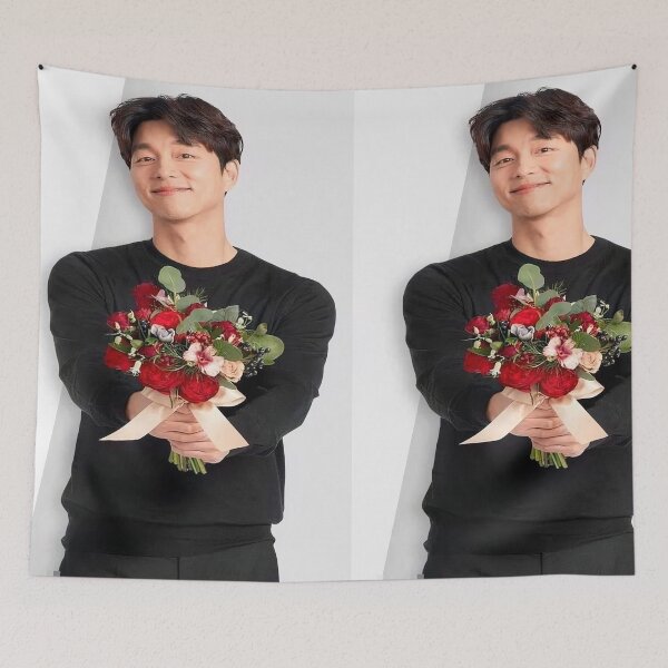 Artikelvorschau, Gong Yoo, gutaussehend entworfen und verkauft von sarzerdesigns.