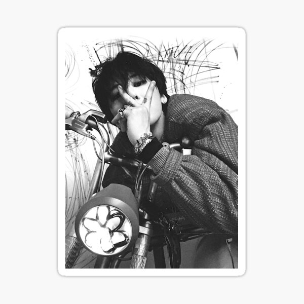 Vista previa del artículo con la obra «G-DRAGON Übermensch cartel en blanco y negro 2025 World Tour comeback Big Bang grupo de kpop», diseñado y vendido por Kpop-Noona.
