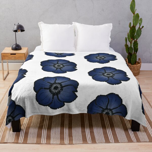 Aperçu de l'œuvre Dessin simple d'une fleur bleu foncé créée et vendue par AveryZi.