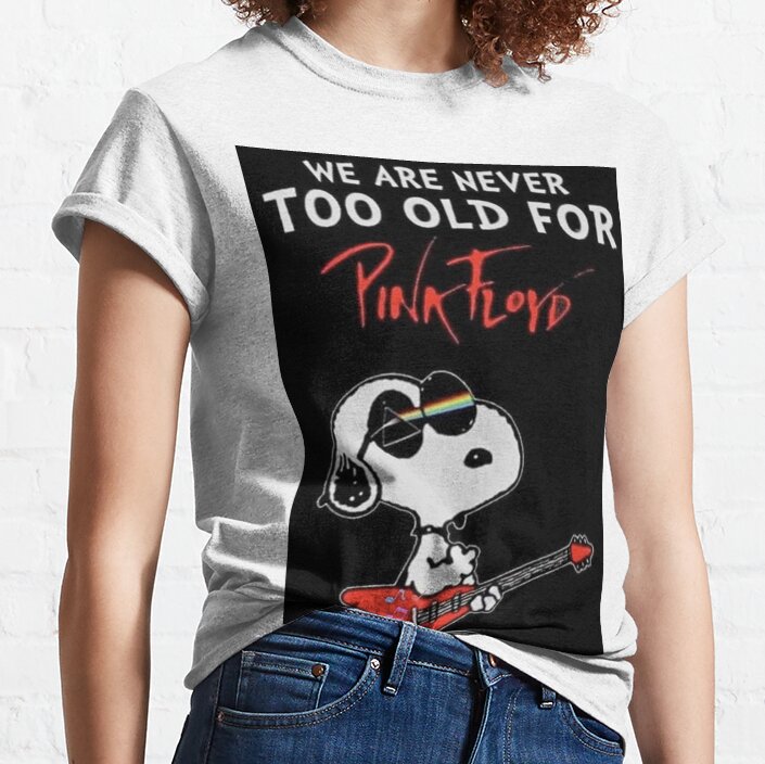 Snoopy Rocks Art Classic T-Shirt New Fashion