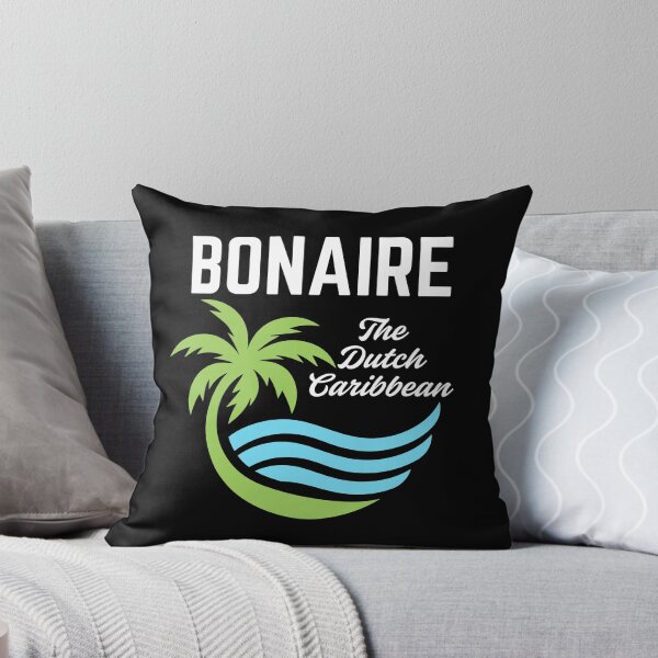 Aperçu de l'œuvre Plage tropicale des Caraïbes néerlandaises de style rétro à Bonaire - Texte blanc créée et vendue par SurfingLocales.
