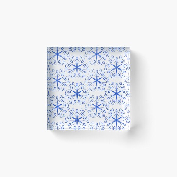 Aperçu de l'œuvre Motif décoratif à fleurs bleues et blanches créée et vendue par Teddy & Roxy Designs.