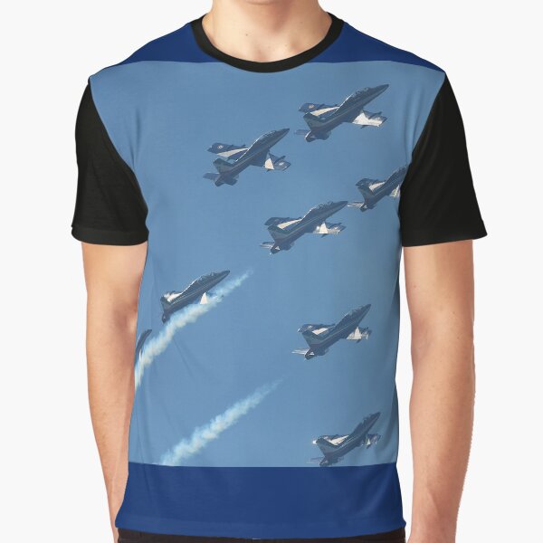 Artikel-Vorschau von Italienische Luftwaffe Frecce Tricolori in Formation, designt und verkauft von BBExplorerClub.