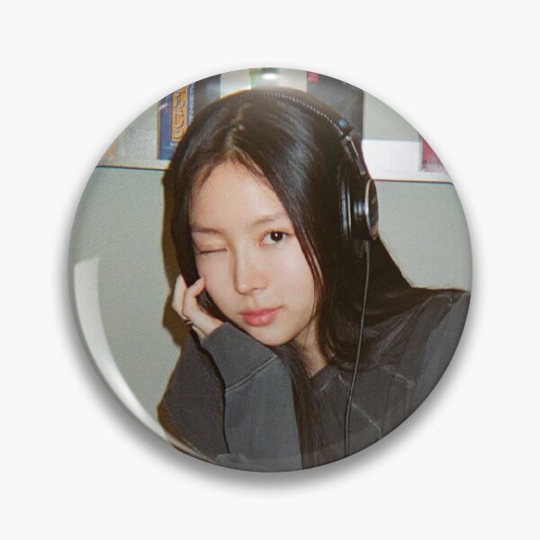 Item preview, MEOVV 미야오 MEOVV BODY MEOVV TOXIC NARIN MERCH MEOVV designed and sold by Valereekmerch.