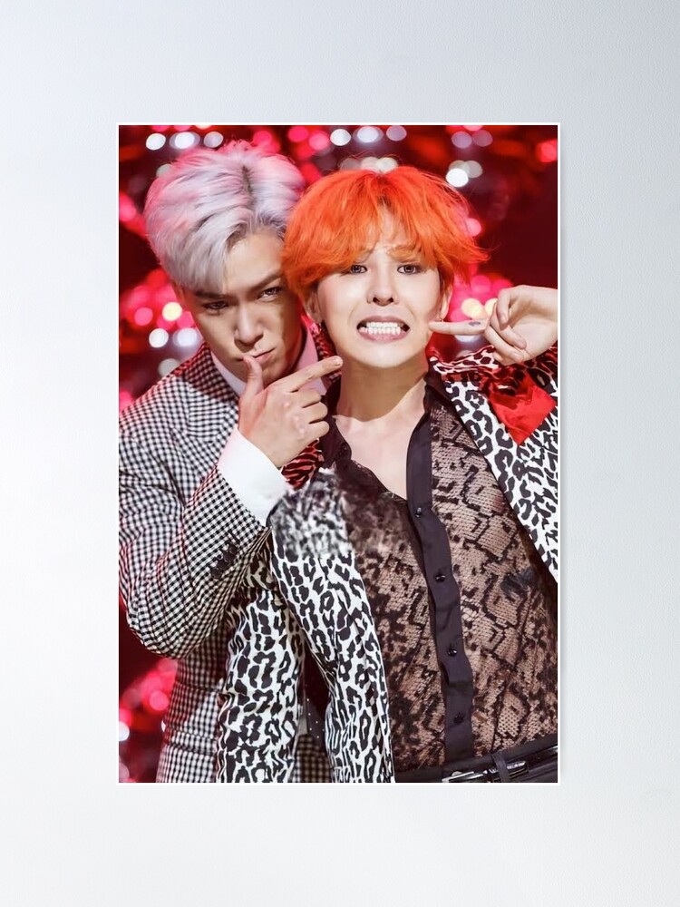 fposter,medium,wall_texture,