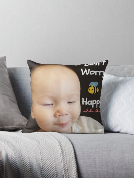 Vista previa del artículo con la obra «No te preocupes se feliz», diseñado y vendido por Wuright.