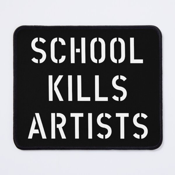 Vista previa del artículo con la obra «La escuela mata artistas», diseñado y vendido por The Common Tee.
