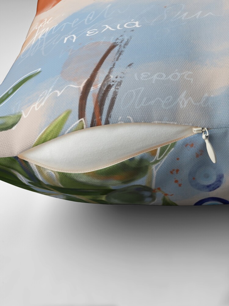 Aperçu 2 sur 4. Coussin avec l'œuvre L'olivier créée et vendue par Macy-LeighArt.
