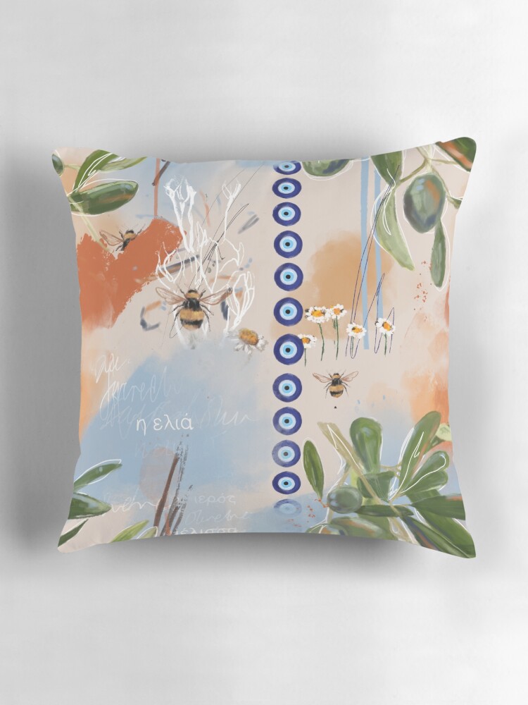 Aperçu 3 sur 4. Coussin avec l'œuvre L'olivier créée et vendue par Macy-LeighArt.