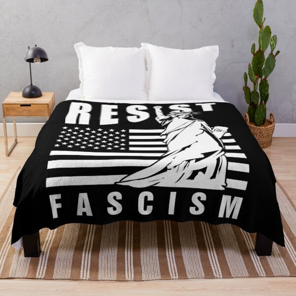 Artikelvorschau, Widerstehen Sie dem Faschismus Freiheitsstatue USA Flagge FDT Aufkleber entworfen und verkauft von EthosWear.