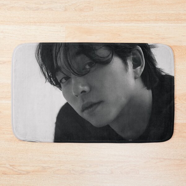 Artikelvorschau, Gong Yoo Stimmung entworfen und verkauft von sarzerdesigns.