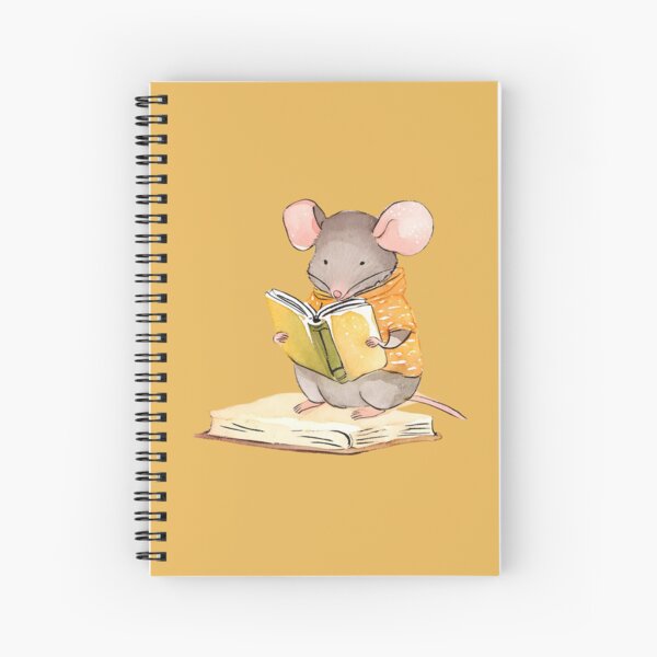 Aperçu de l'œuvre Souris mignonne lisant un livre créée et vendue par FarmOfCuties.