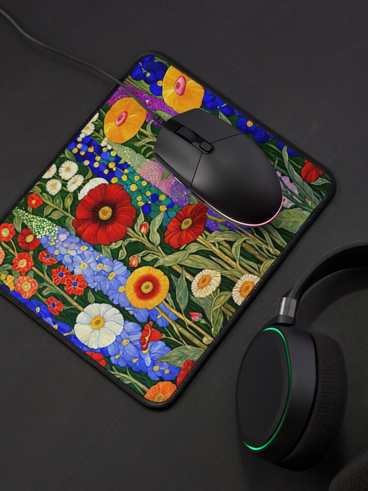 Aperçu 4 sur 5. Tapis de souris avec l'œuvre Jardin de fleurs Gustav Klimt créée et vendue par maniacfitness.