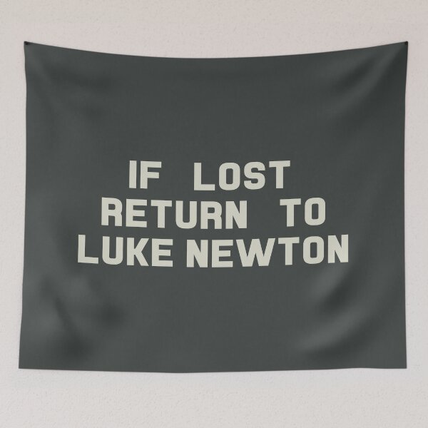 Artikelvorschau, If Lost Return to Luke Newton Tee entworfen und verkauft von 2000sbabyangel.