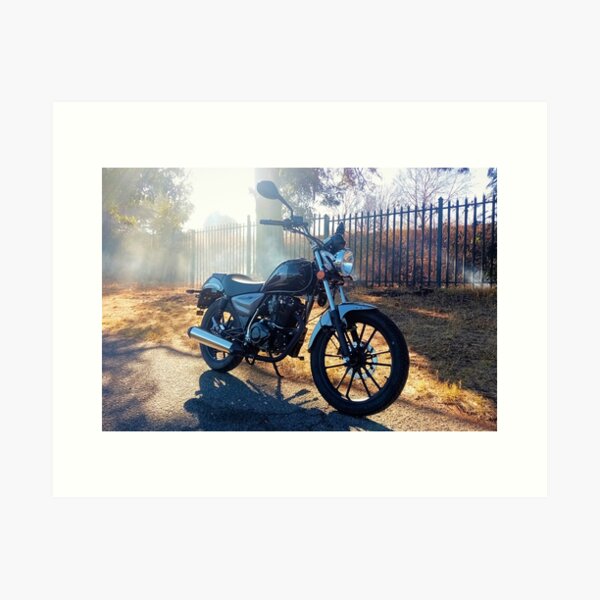 Aperçu de l'œuvre Moto dans la fumée créée et vendue par Ashley Beckton.
