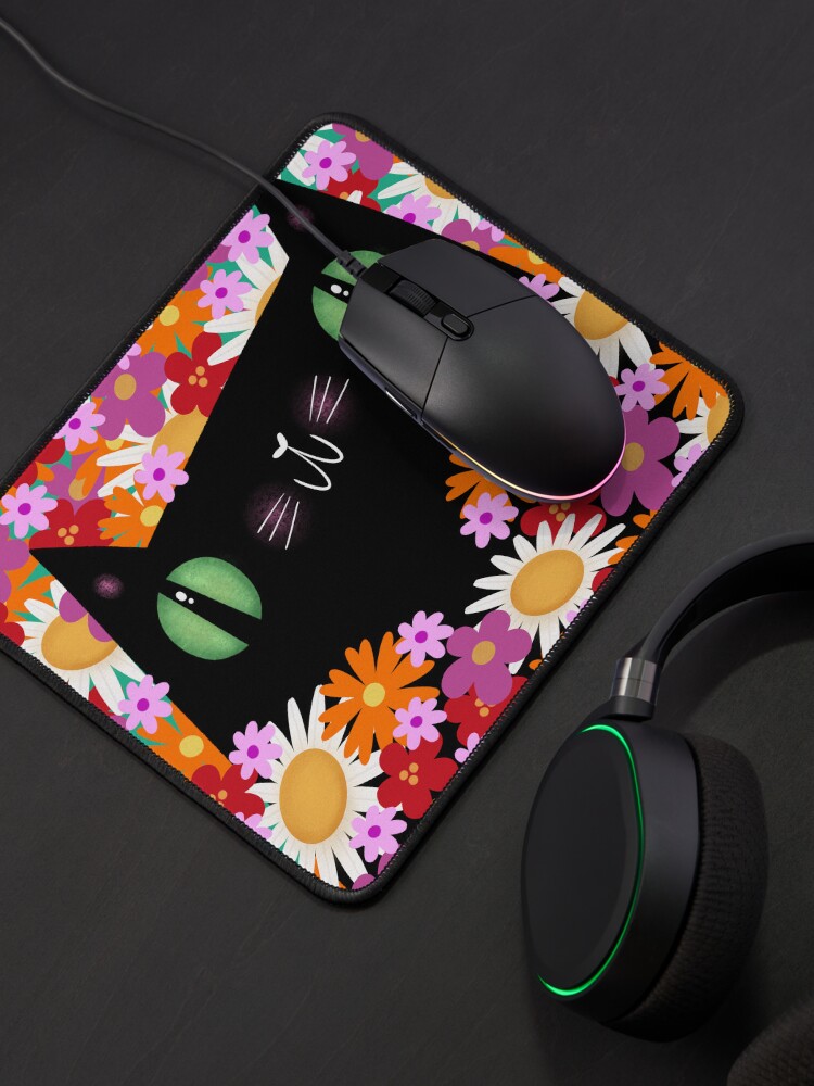 Aperçu 4 sur 5. Tapis de souris avec l'œuvre Fleurs de printemps du chat noir créée et vendue par gal-art.