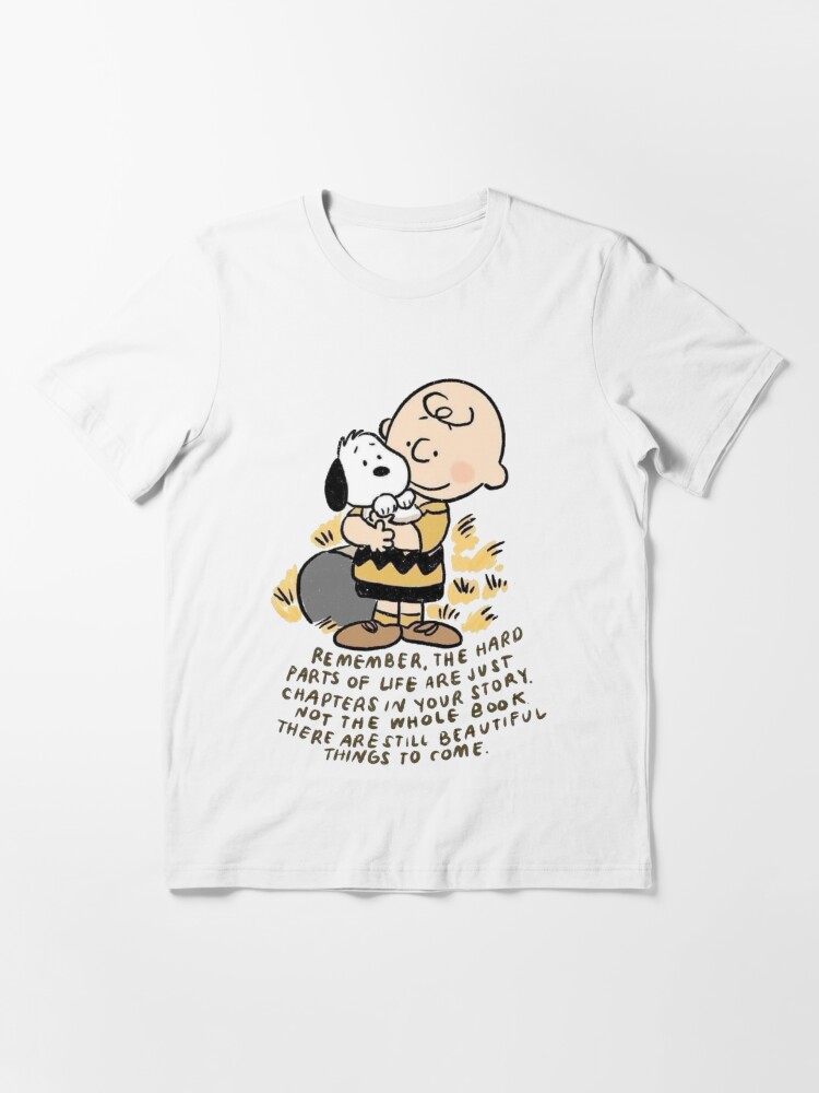 Imagen 3 de 7, Camiseta esencial con la obra La vida de Snoopy, diseñada y vendida por Satisbuy.