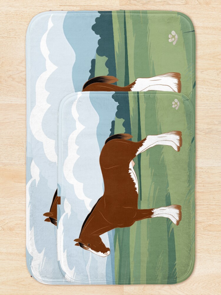 Aperçu 5 sur 6. Tapis de bain avec l'œuvre Cheval Clydesdale, cheval bai sur un fond de paysage, cheval de trait, races de chevaux du Royaume Uni créée et vendue par WebEquitation.