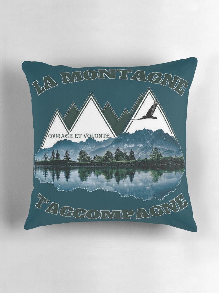Aperçu 3 sur 4. Coussin avec l'œuvre La vie est une Montagne. créée et vendue par Vinidal.