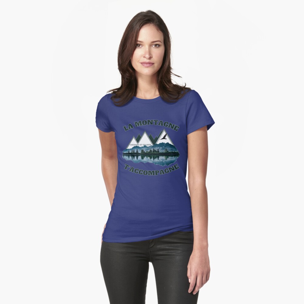 Aperçu de l'œuvre T-shirt moulant créée et vendue par Vinidal.