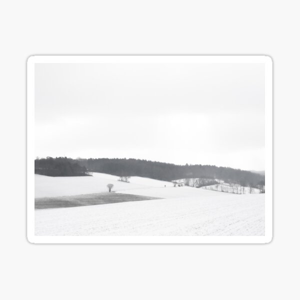 Artikel-Vorschau von schwarz-weiße bergige Schneelandschaft mit freiem Feld im Retrostyle , designt und verkauft von TW-Fotos.