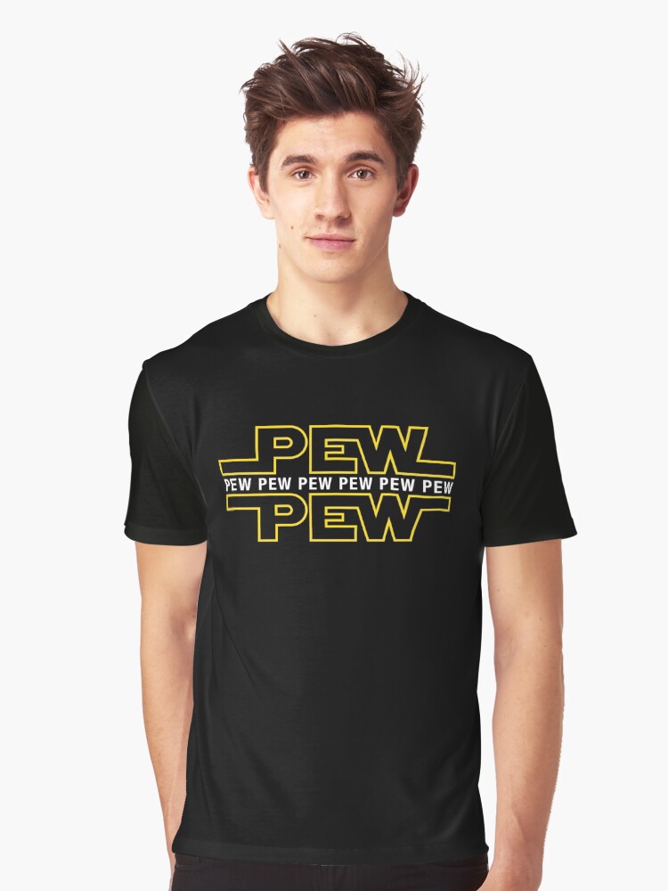Imagen 1 de 5, Camiseta gráfica con la obra Pew Pew Pew, diseñada y vendida por Purakushi.