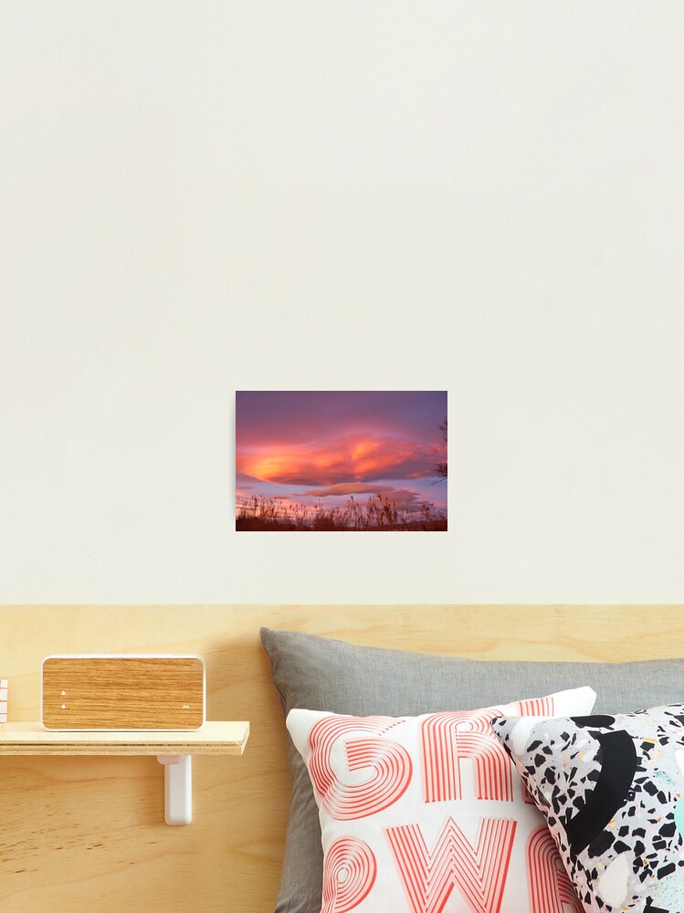 Imagen 2 de 3, Lámina fotográfica con la obra Fuego en el cielo , diseñada y vendida por Jhevva.
