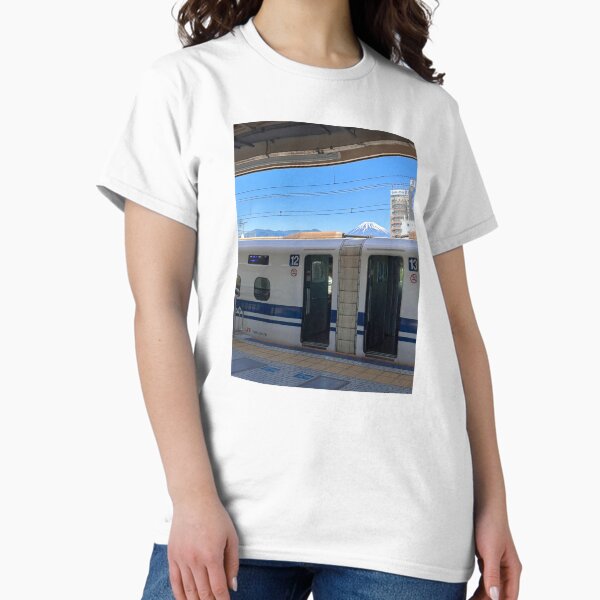 Vista previa del artículo con la obra «Shinkansen en el monte Fuji», diseñado y vendido por graydoingthings.