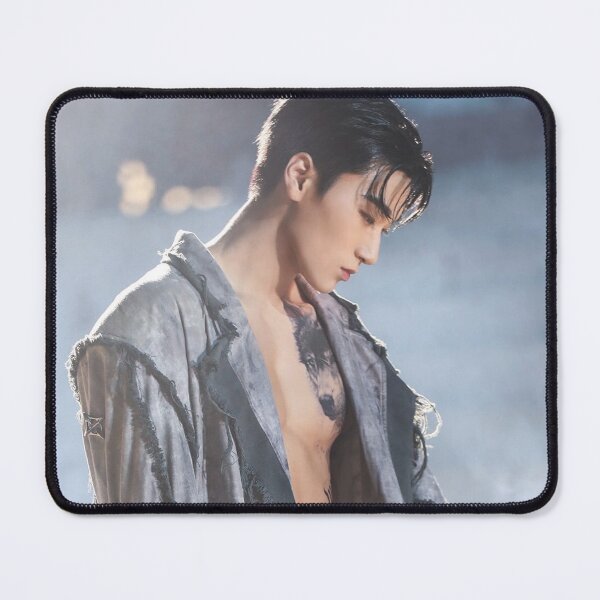 Aperçu de l'œuvre éthéré ATEEZ glace sur mes dents choi san kpop atiny boyfriend matériel abs créée et vendue par Kpop-Noona.