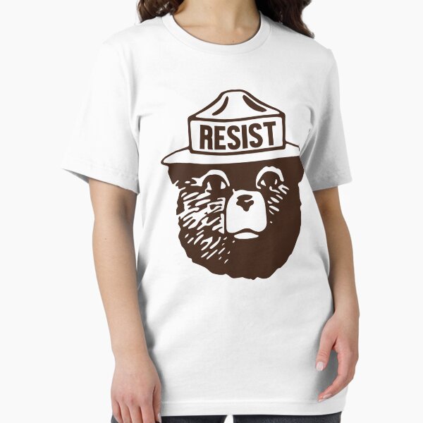 Vista previa del artículo con la obra «Resist Bear Foxtrot Delta Tango», diseñado y vendido por hammefatal.