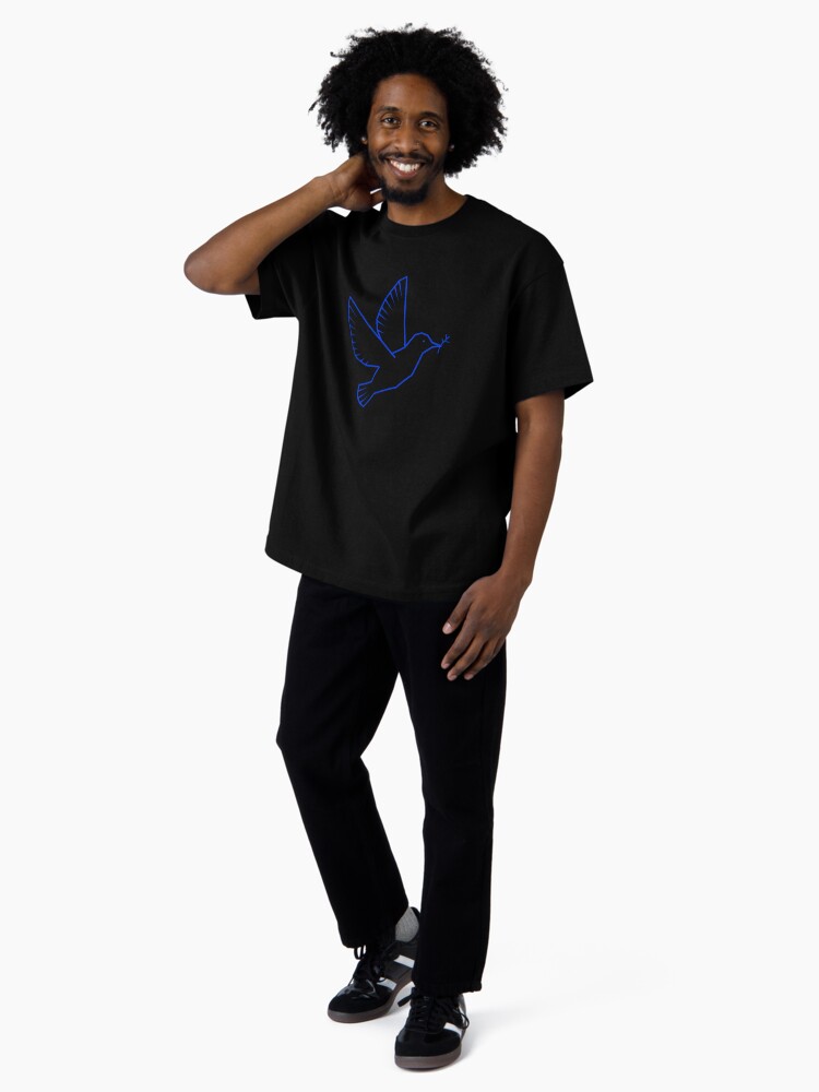 Aperçu 4 sur 7. T-shirt oversize avec l'œuvre Colombe créée et vendue par nicolasjouin.