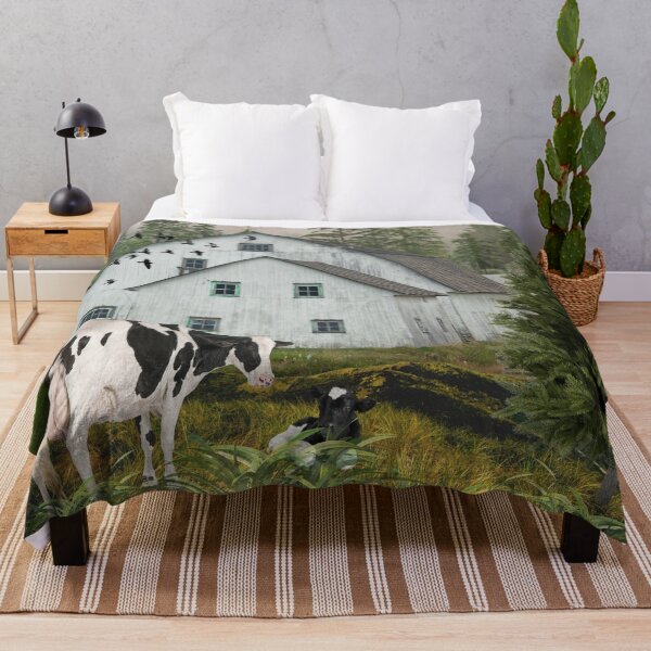 Aperçu de l'œuvre Une journée à la ferme - Scène de grange sereine avec vaches et oiseaux - Décoration de ferme moderne créée et vendue par Taylor Design Workz.