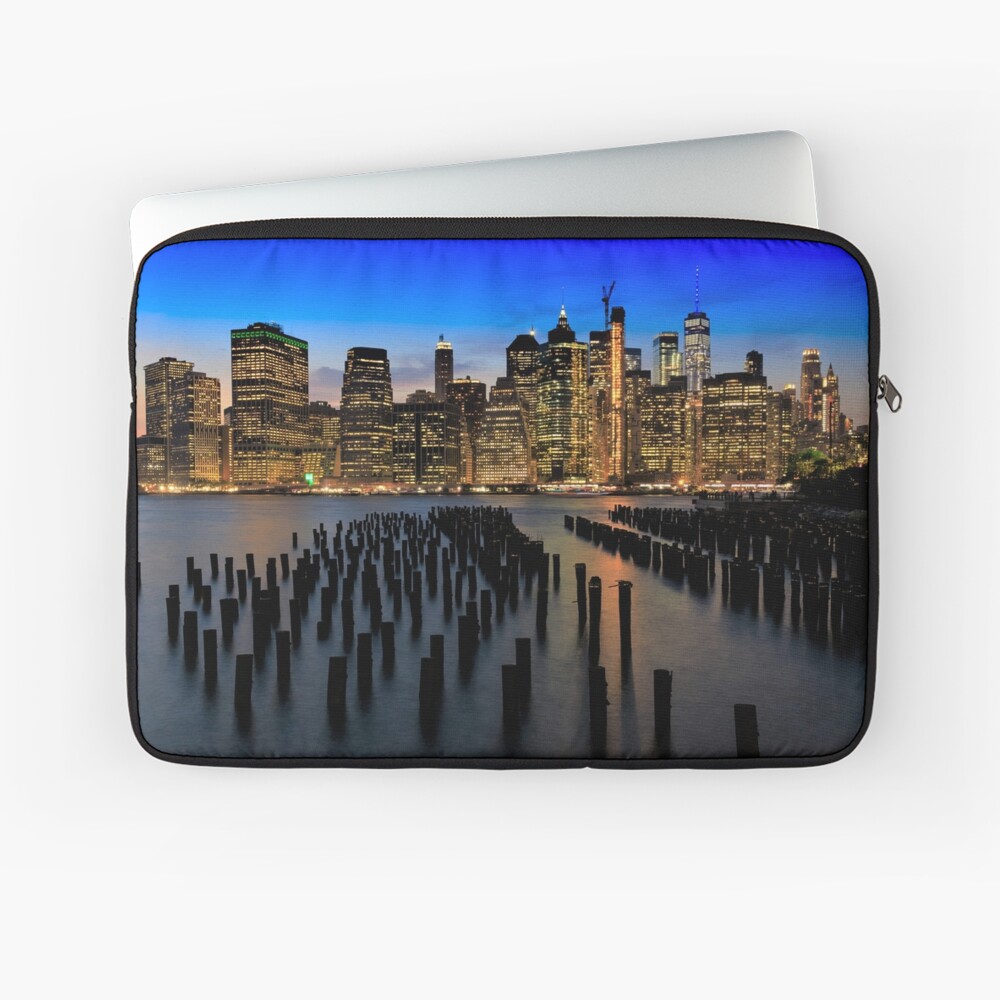Artikel-Vorschau von Laptoptasche, designt und verkauft von Aure50.