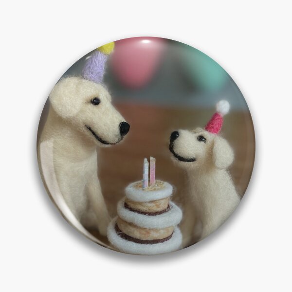 Item preview, Preciosa insignia de cumpleaños para perro labrador hecha a mano con fieltro de aguja, regalo para mamá. designed and sold by carecards.