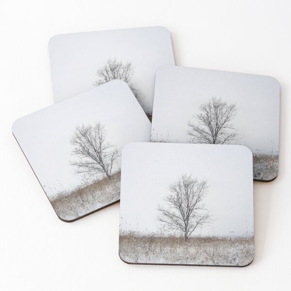 Aperçu de l'œuvre Arbre solitaire nu sous la neige créée et vendue par psychoshadow.