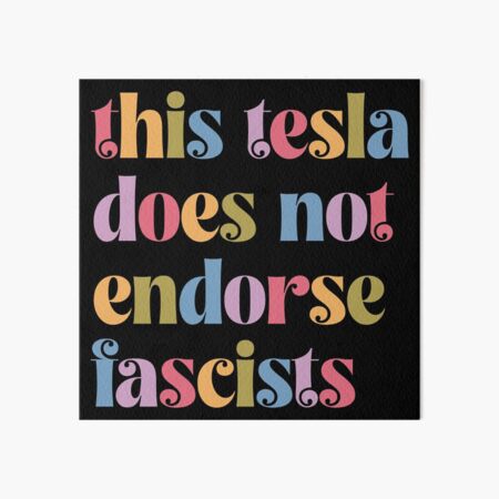 Vista previa del artículo con la obra «Imán para coche de Tesla que no apoya a los fascistas, humor para conductores de Tesla, calcomanía anti Elon Musk, regalo divertido para propietarios de vehículos eléctricos, sutil "Fuck Trump"», diseñado y vendido por RobertRaniman.