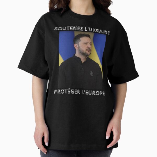 Aperçu de l'œuvre SOUTENEZ L’UKRAINE PROTÉGEZ L’EUROPE créée et vendue par T-shirtsMZH.