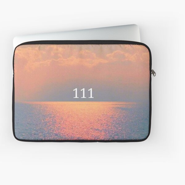 Vista previa del artículo con la obra «111 despertar», diseñado y vendido por Dani Araujo.