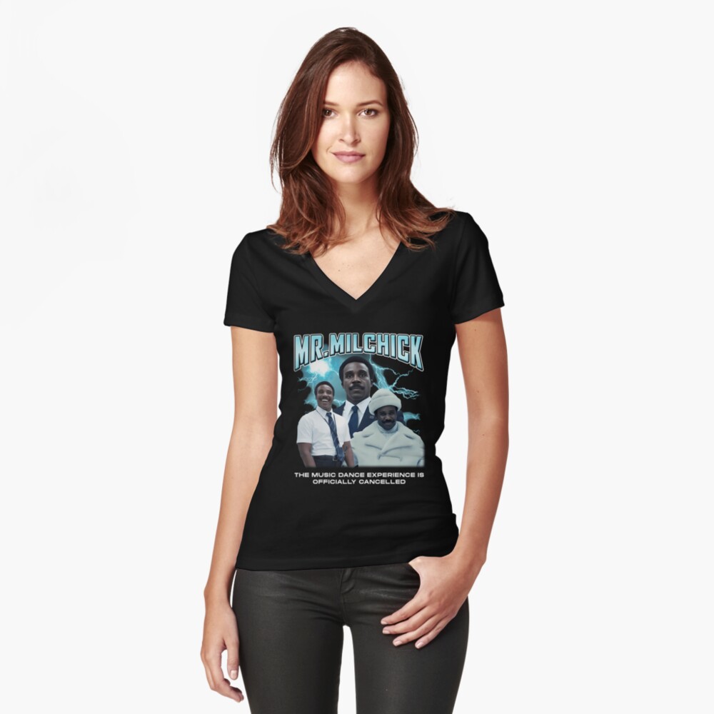Artikel-Vorschau von Tailliertes T-Shirt mit V-Ausschnitt, designt und verkauft von MagicShopPlus.