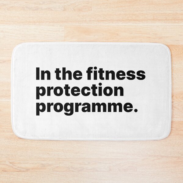 Aperçu de l'œuvre Dans le programme de protection de la condition physique | Texte noir créée et vendue par ThingsOnTees.