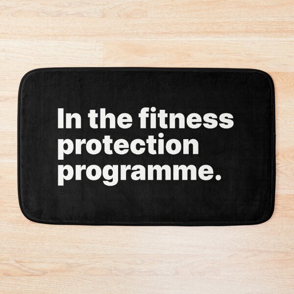Aperçu de l'œuvre Dans le programme de protection de la condition physique | Texte blanc créée et vendue par ThingsOnTees.